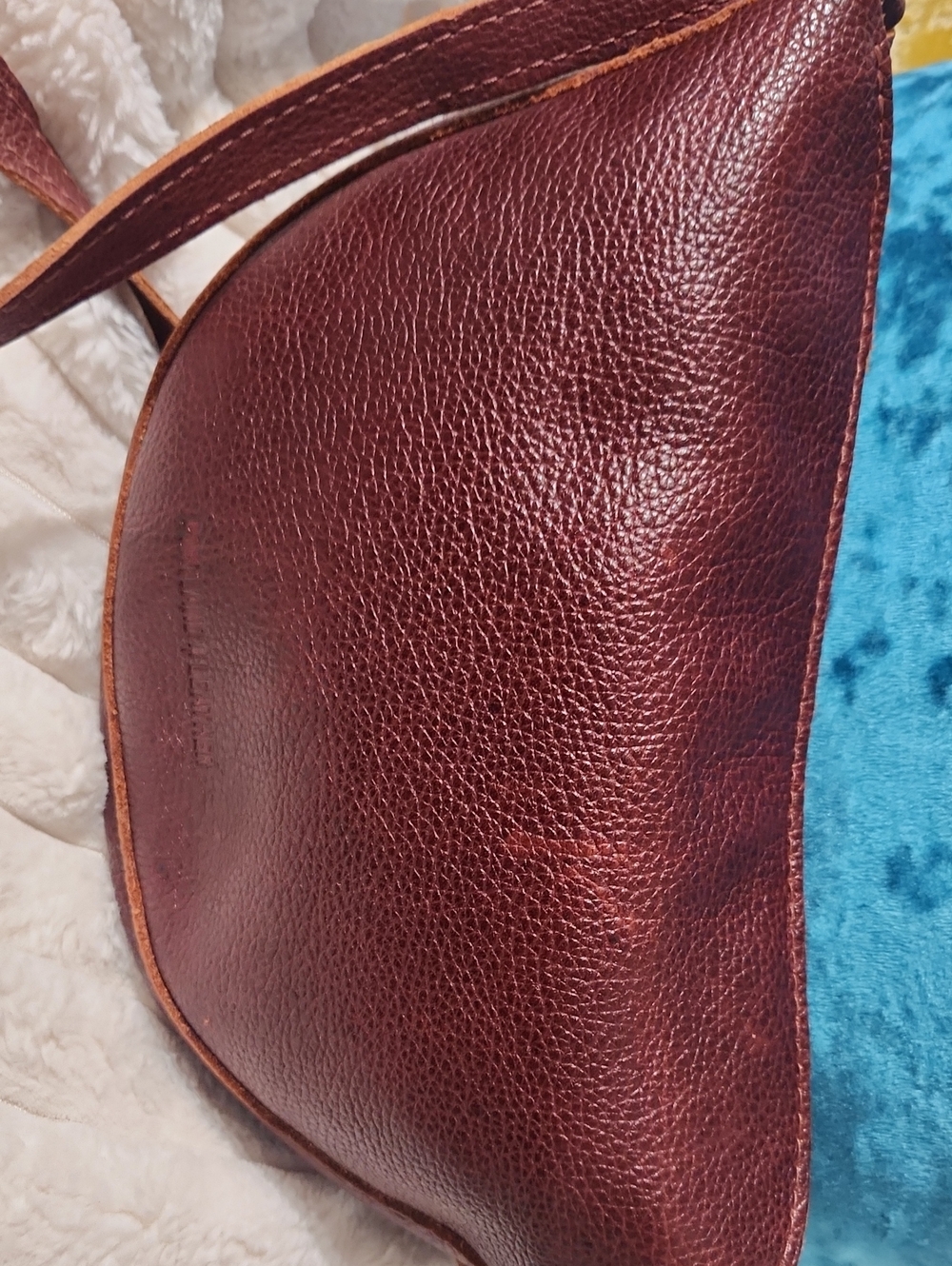 Portland Leather Crossbody Bag in Burgundy Brown with Dark Tan Trim - Picture 3 of 10